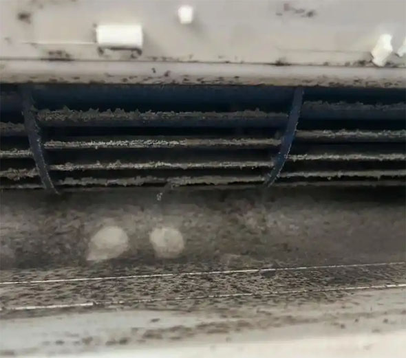 灌云空调吹的风有股烧焦味是怎么回事